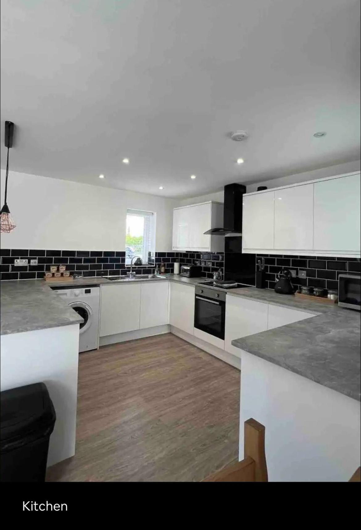 Green 3 Bed Bungalow With En-Suite And Parking Felton  Экстерьер фото
