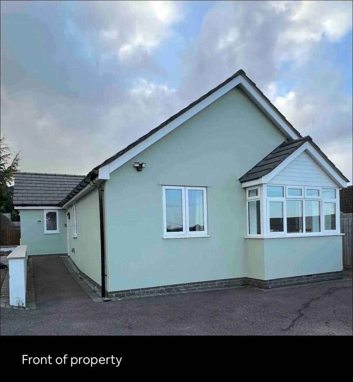 Green 3 Bed Bungalow With En-Suite And Parking Felton  Экстерьер фото